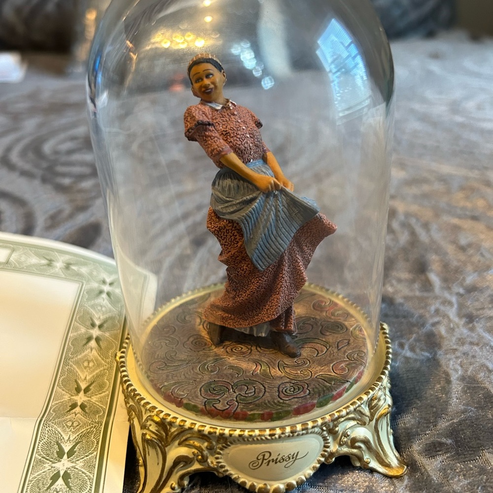 Franklin Mint Prissy Domed Glass Figurine